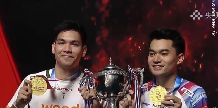 Leo Rolly Carnando/Daniel Marthin sukses menjadi juara Thailand Open 2026 usai mengalahkan pasangan India Satwiksairaj Rankireddy/Chirag Shetty di final ganda putra.