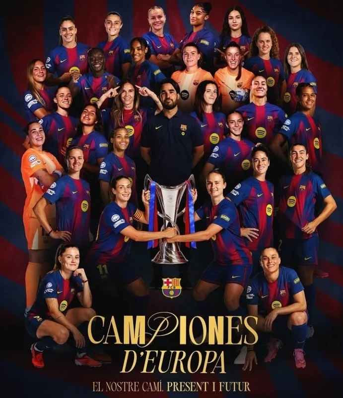 Barcelona Women resmi menjuarai UEFA Women’s Champions League 2026 usai mengalahkan Lyon 4-0 di final Oslo. Ewa Pajor dan Salma Paralluelo jadi bintang kemenangan Blaugrana.