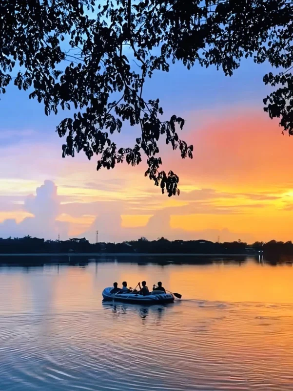 Sunset di Danau Mawang
