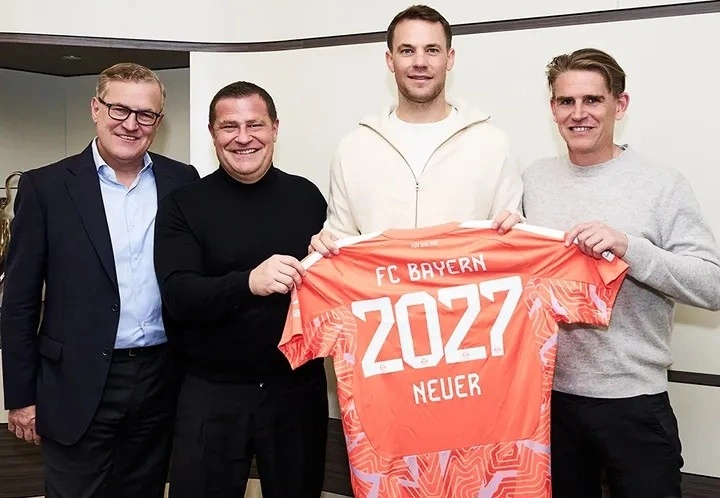 Bayern Munich resmi memperpanjang kontrak Manuel Neuer hingga Juni 2027.