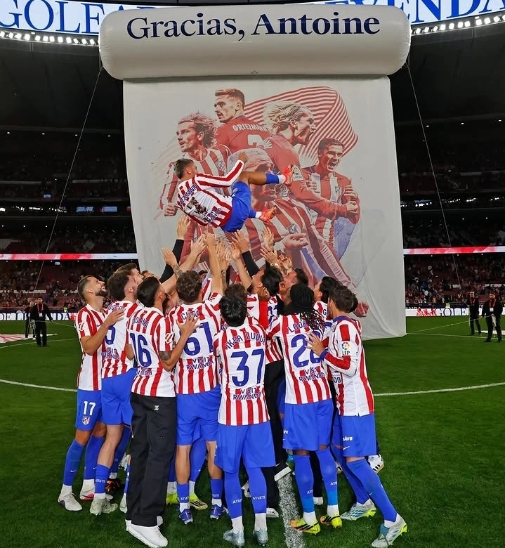 Antoine Griezmann Resmi Tinggalkan Atletico Madrid, Perpisahan Emosional di Metropolitano