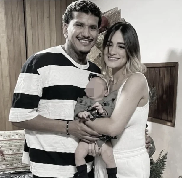 Hector Bello bersama istri dan anaknya sebelum tragedi gempa Venezuela