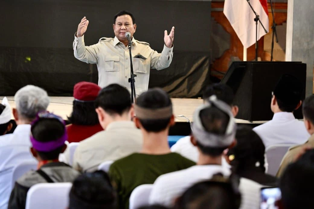 Presiden Prabowo Subianto menyampaikan pesan penuh motivasi kepada para siswa dan tenaga pendidik di Sekolah Rakyat Menengah Pertama (SRMP) 17 Tabanan, Bali, saat melakukan kunjungan pada Minggu (07/06/2026).