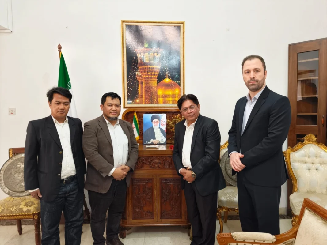 Delegasi Unhas bersama Atase Pertahanan Iran membahas kolaborasi teknologi drone dan alat kesehatan strategis. (Dok. Pribadi)