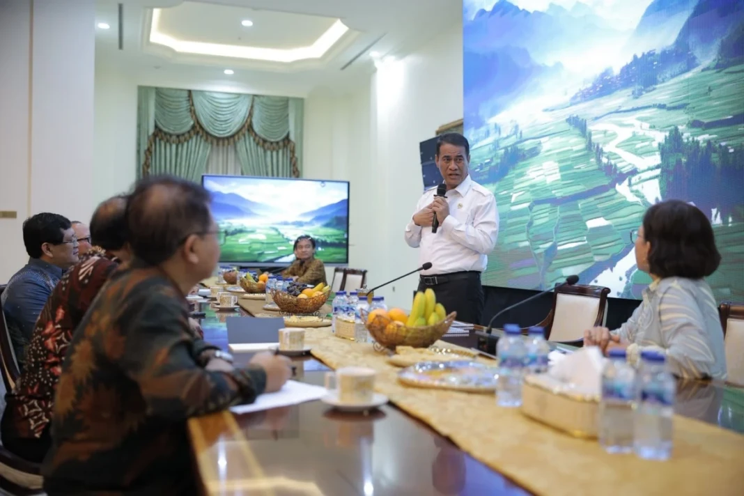 Menteri Pertanian Andi Amran Sulaiman bertemu civitas akademika UGM membahas hilirisasi riset pertanian
