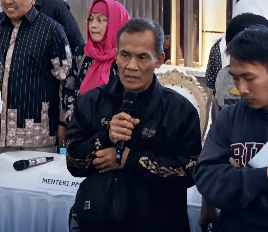Keluarga YTR menegaskan tidak akan memaafkan Taufik Hidayat yang diduga menyekap dan menganiaya korban selama lebih dari dua tahun. Polda Jawa Barat mengungkap modus serta motif sementara pelaku.