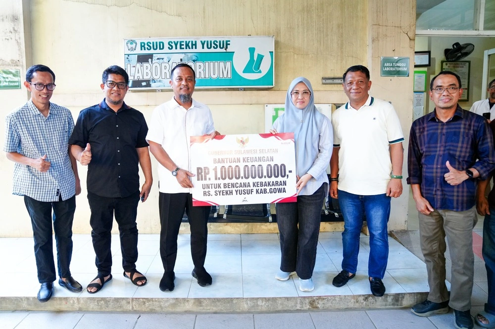 Gubernur Sulsel Andi Sudirman Sulaiman menyiapkan bantuan Rp1 miliar guna mempercepat pemulihan layanan dan fasilitas RSUD Syekh Yusuf Gowa