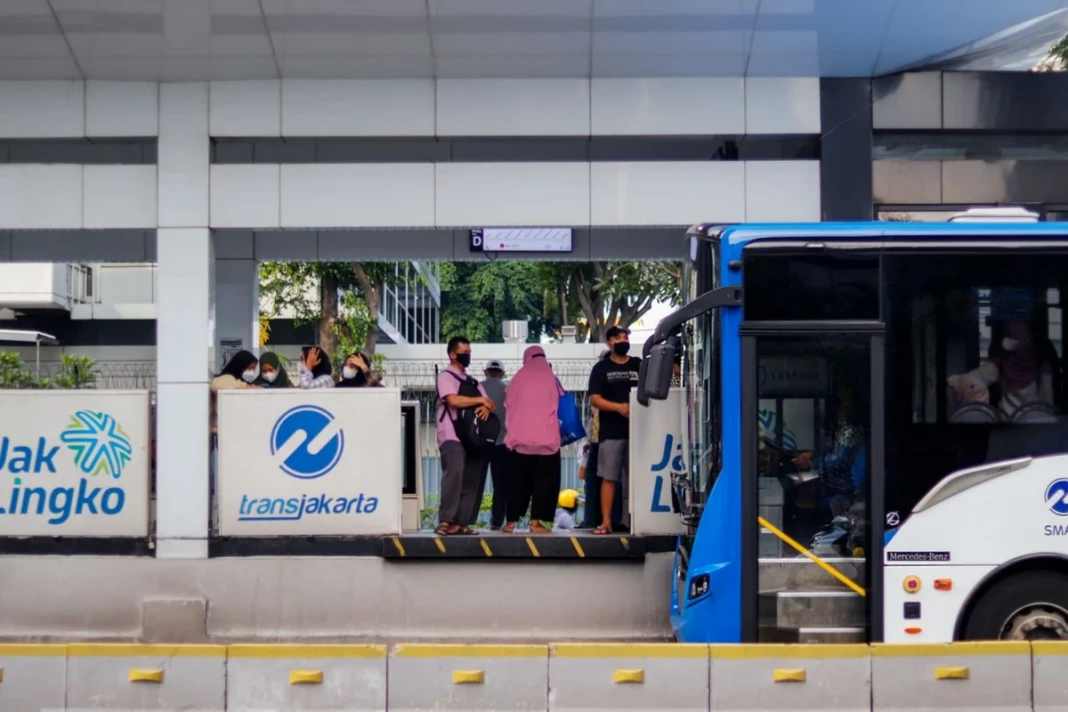 Ilustrasi transportasi umum