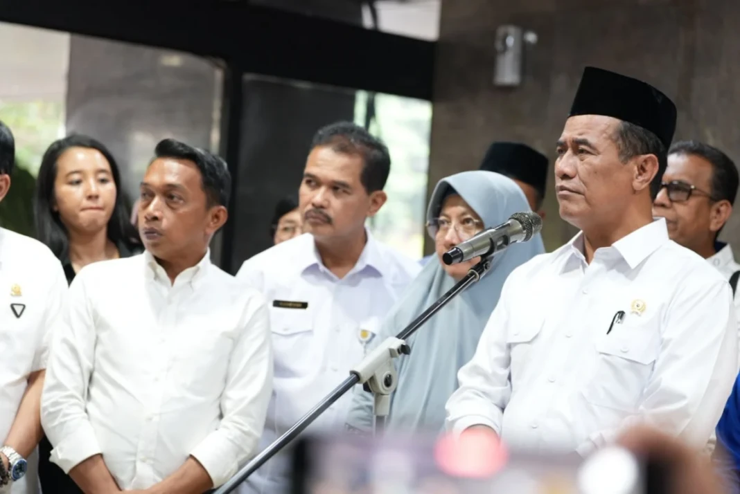 Menteri Pertanian RI, Andi Amran Sulaiman dalam audiensi bersama peternak petelur rakyat dari seluruh Indonesia di Kantor Pusat Kementerian Pertanian, Selasa (9/6/2026)