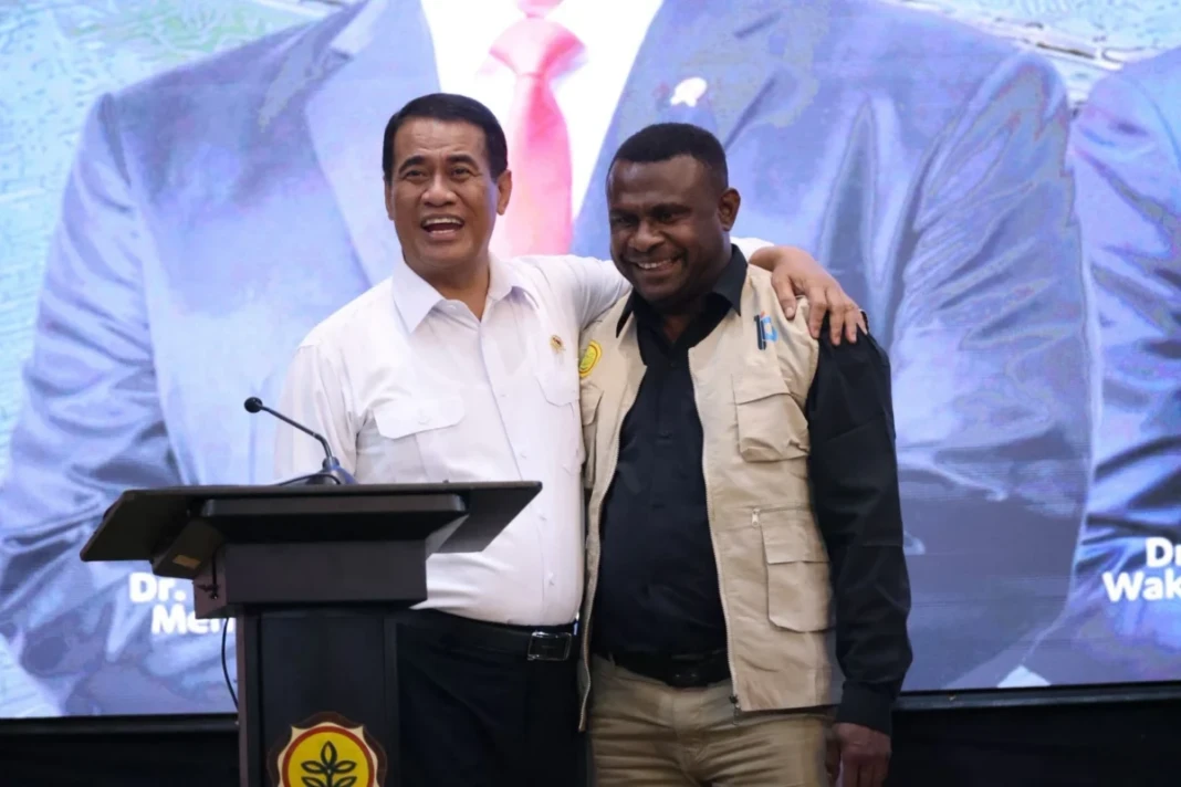 Menteri Pertanian (Mentan) Andi Amran Sulaiman memenuhi berbagai aspirasi yang disampaikan ratusan petani Papua bersama kepala daerah dalam Rapat Konsolidasi Pembangunan Pertanian Wilayah Papua 2026 di Kantor Pusat Kementerian Pertanian, Kamis (11/6/2026).