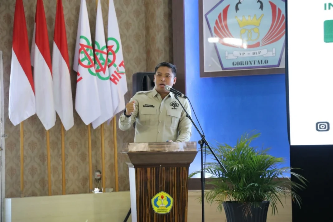 Wakil Menteri Pertanian Sudaryono menegaskan pemerintah terus memperkuat fondasi swasembada pangan melalui perbaikan irigasi, penyediaan benih berkualitas, dan modernisasi pertanian saat menghadiri PENAS Petani Nelayan XVII di Gorontalo.