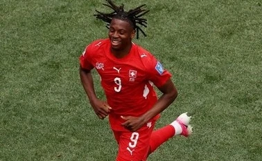 Johan jadi pahlawan kemenangan Swiss