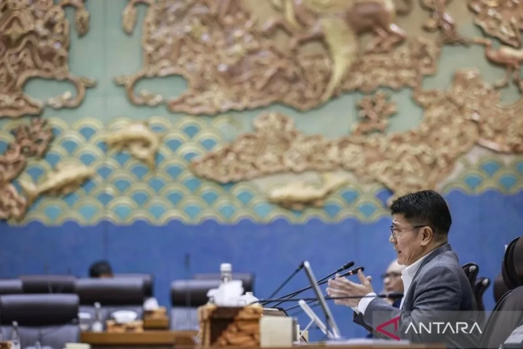 Komisi VII