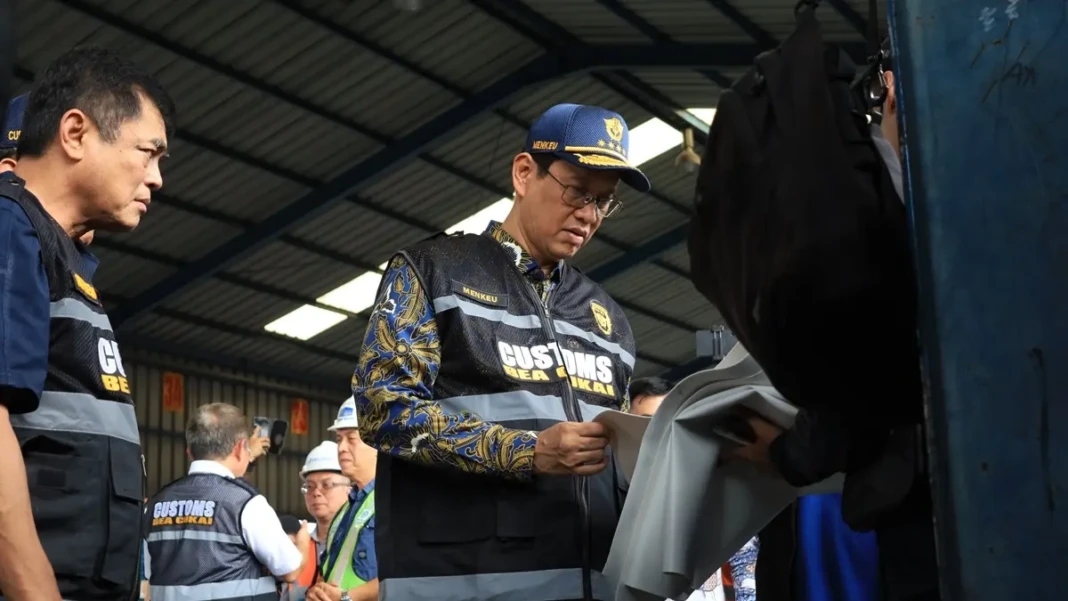 Menteri Keuangan (Menkeu) Purbaya Yudhi Sadewa meminta petugas Direktorat Jenderal Bea dan Cukai bekerja selama 24 jam dengan sistem shift.