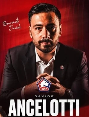 Davide Ancelotti resmi ditunjuk sebagai pelatih Lille. Putra Carlo Ancelotti itu siap memulai karier sebagai pelatih kepala di Eropa dan membawa Lille bersaing di Liga Champions.