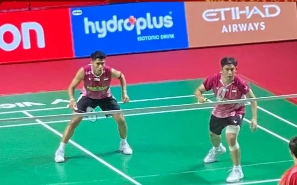Sabar Karyaman Gutama/Moh Reza Pahlevi Isfahani lolos ke perempat final Indonesia Open 2026 setelah mengalahkan Huang Di/Liu Yang. Selanjutnya mereka akan menghadapi Chen Bo Yang/Liu Yi.