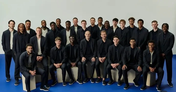 Gaya Skuad Inggris Bersama Marks & Spencer Jadi Sorotan, dari Jas Formal hingga Sneakers Modern