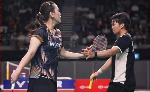 Ganda putri Indonesia, Febriana Dwipuji Kusuma/Meilysa Trias Puspitasari, harus puas menjadi runner-up Australian Open 2026 usai kalah dari pasangan China di partai final.