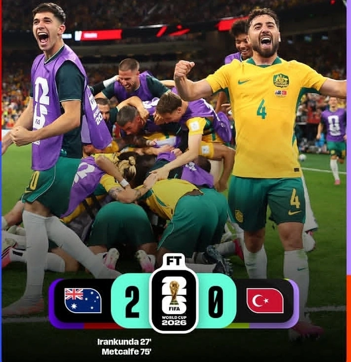 Australia secara mengejutkan mengalahkan Turki 2-0 pada laga Grup D Piala Dunia 2026 di Vancouver. Gol Irankunda dan Metcalfe memastikan kemenangan Socceroos atas dominasi Turki.