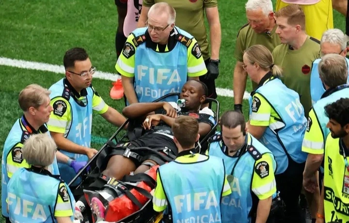 Ismael Kone patah kaki saat Kanada vs Qatar di BC Place, Vancouver. Jesse Marsch menyebut seluruh bangku cadangan mendengar insiden itu.
