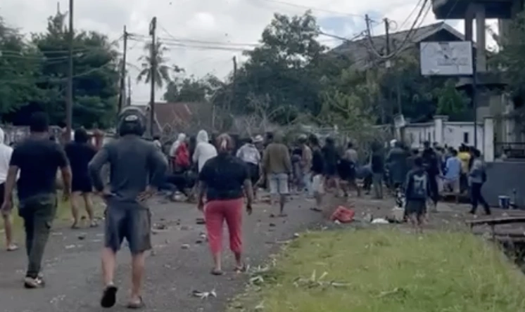 Tangkapan layar video kericuhan yang beredar