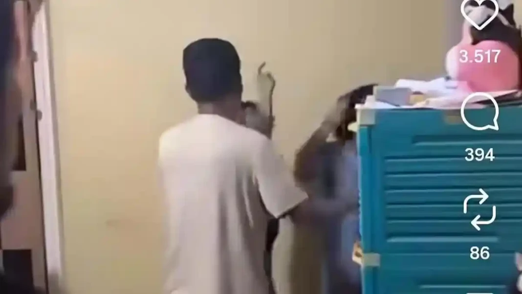Tangkapan layar video viral pelakor labrak istri sah di Pinrang, Sulsel.