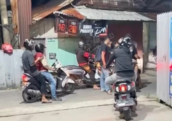 Terduga pelaku pencurian gawai ditangkap personel Polsek Tamalate di wilayah hukum Polsek Tamalate.