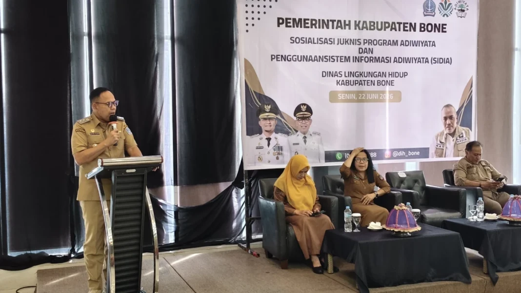 Wakil Bupati Bone membuka Sosialisasi Program Adiwiyata dan SIDIA bagi sekolah se-Kabupaten Bone