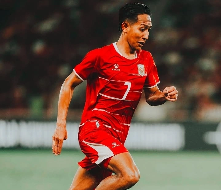 Beckham Putra Cekcok dengan Suporter Usai Indonesia vs Mozambik, Kevin Diks Turun Tangan