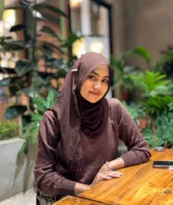 Yaslinda Utari Kasim, Editor SulawesiPos.com.