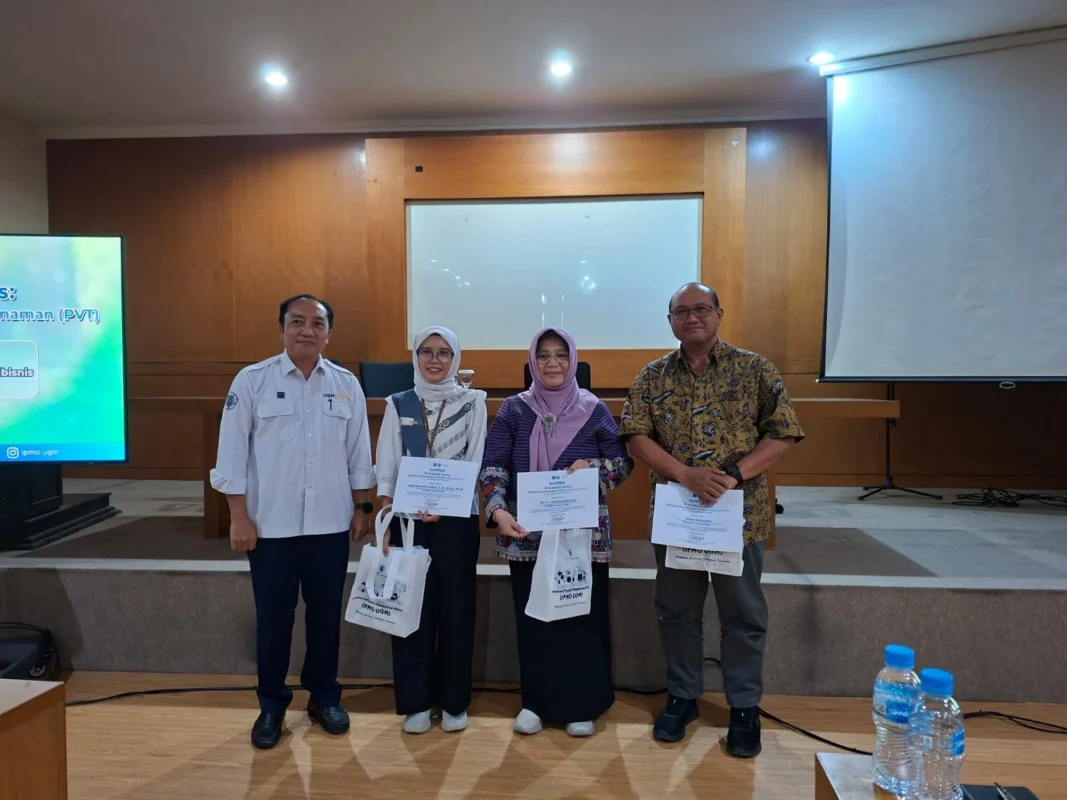 Kementan mendorong Universitas Gadjah Mada (UGM) mendaftarkan Hak Perlindungan Varietas Tanaman (PVT) guna melindungi inovasi varietas unggul, mempercepat hilirisasi riset, dan mendukung swasembada pangan nasional.