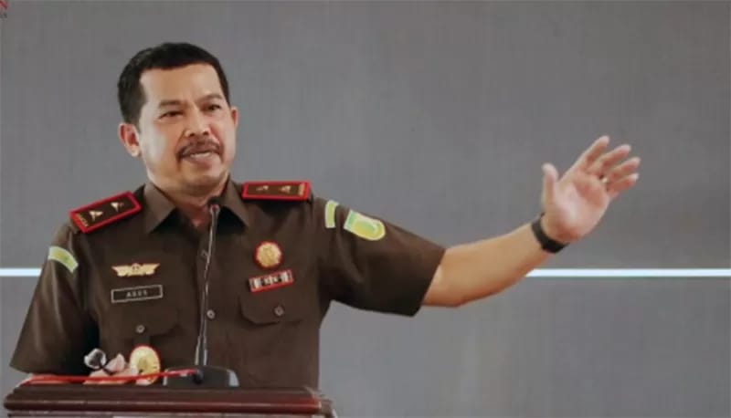 Agus Salim, mantan Kajati Sulsel, dalam konteks penanganan kasus Febrie Adriansyah di Kejagung.