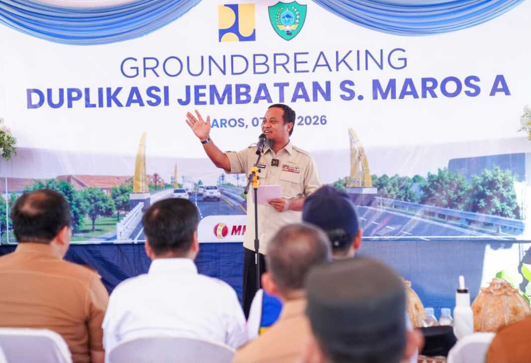 Gubernur Sulsel Andi Sudirman Sulaiman saat menghadiri groundbreaking duplikasi Jembatan Sungai Maros A di Maros, Juli 2026.