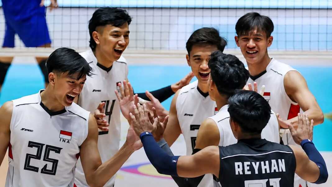 Tim Nasional Voli Putra Indonesia merayakan kemenangan atas Filipina pada SEA V Cup 2026.