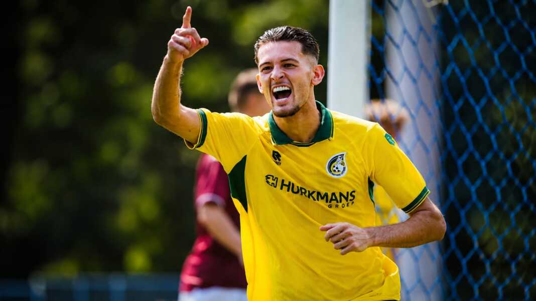 Justin Hubner berselebrasi dalam laga pramusim Fortuna Sittard, konteks yang menegaskan ia tetap bersama klub dan tidak dilepas ke Piala AFF 2026.
