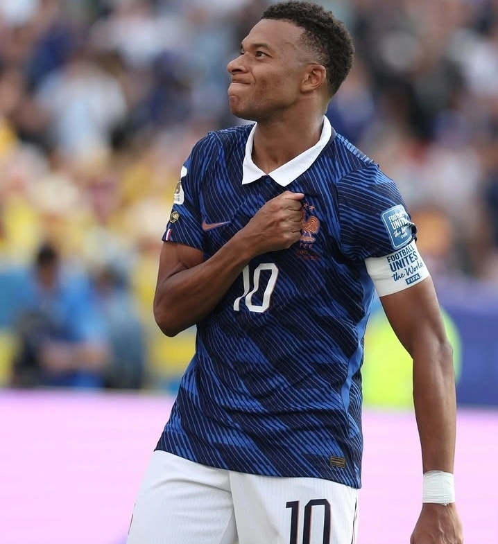 Kylian Mbappe merayakan gol untuk Prancis saat melawan Swedia di Piala Dunia 2026