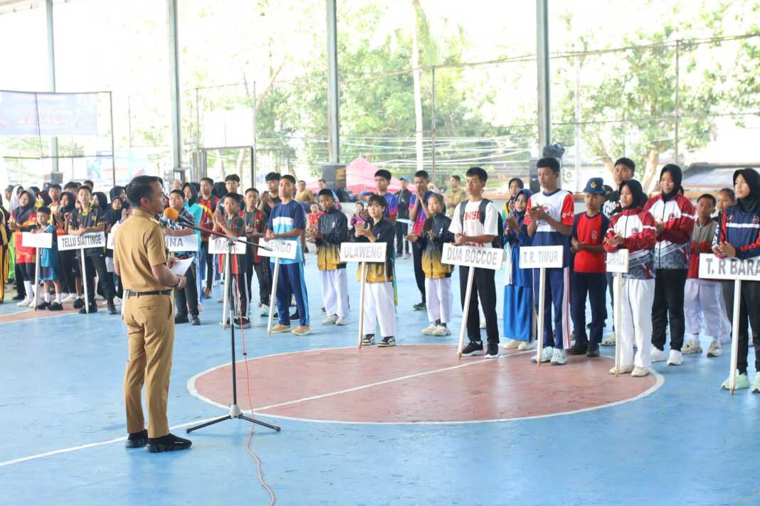 Bupati Bone Andi Asman Sulaiman membuka Popkab Pelajar 2026