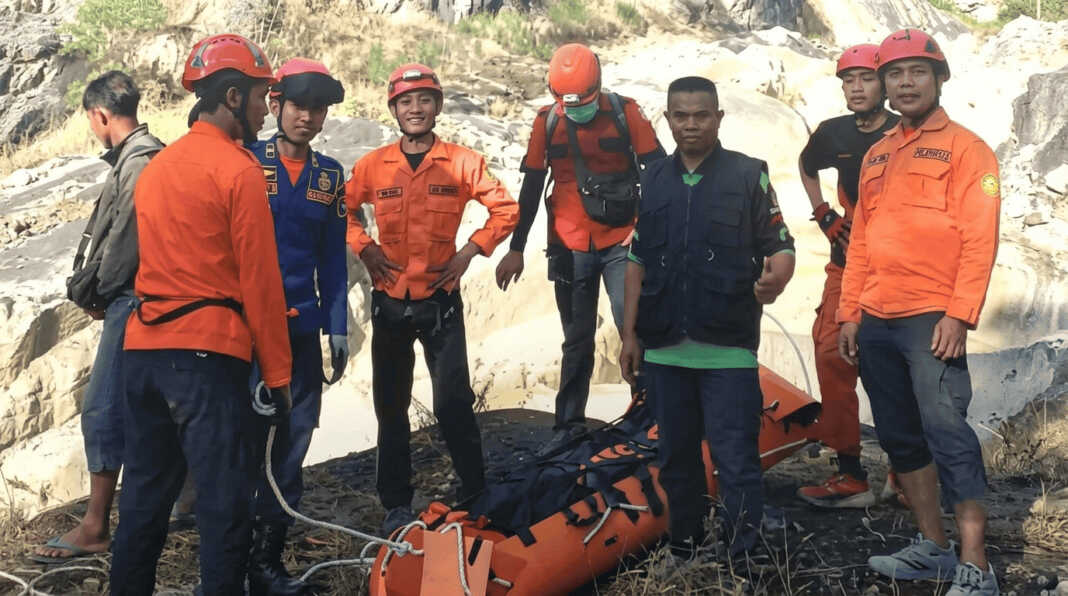 tim sar evakuasi pendaki gunung rinjani jalur torean kebun jeruk