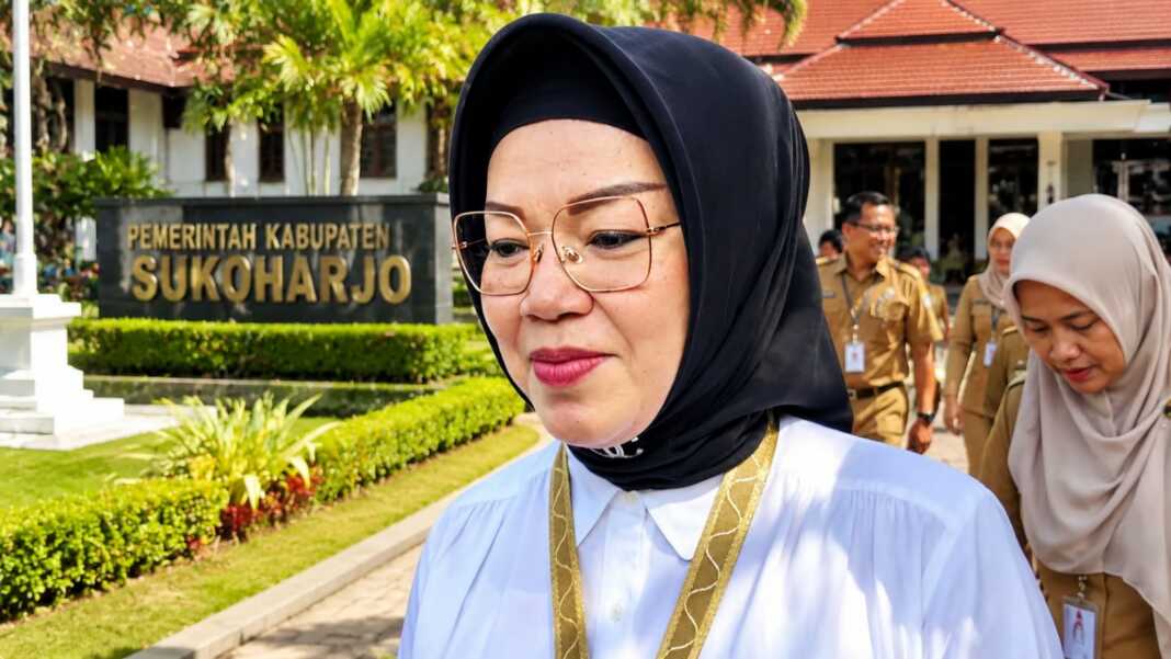 Modus Bupati Sukoharjo Etik Suryani peras anak buah berujung kena OTT KPK.