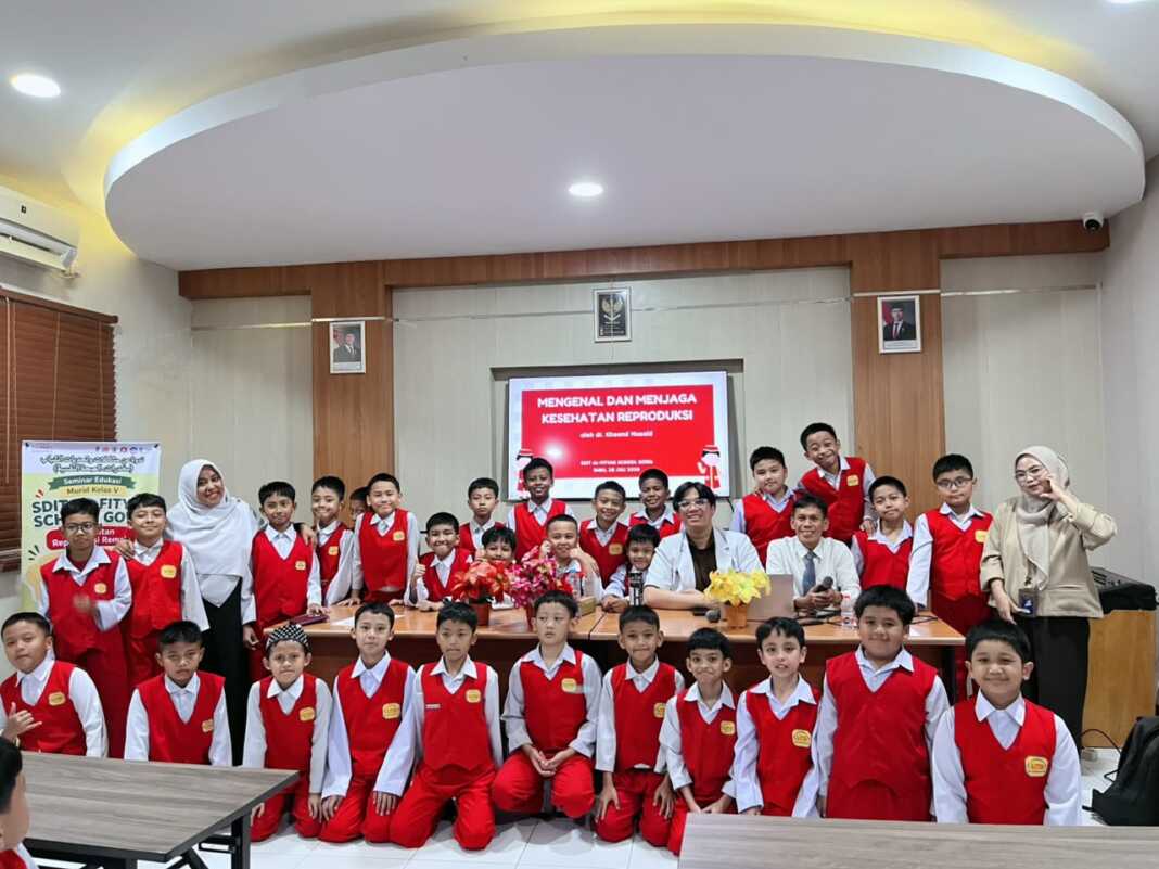 SDIT Al-Fityan School Gowa menggelar Seminar Kesehatan bertema 