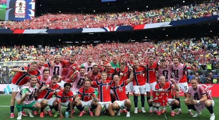 Federasi Sepak Bola Norwegia (NFF) resmi mendonasikan 1,5 juta kroner untuk bantuan kemanusiaan di Gaza usai laga Kualifikasi Piala Dunia 2026 melawan Israel. Total bantuan kemudian mencapai 4,5 juta kroner setelah mendapat tambahan donasi dari perusahaan swasta