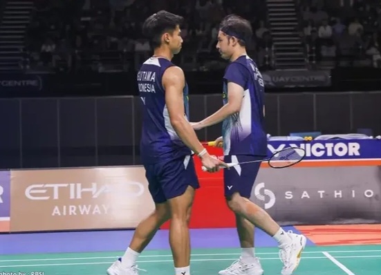 Sabar Karyaman Gutama bersiap mengembalikan shuttlecock saat bertanding di Japan Open 2026.