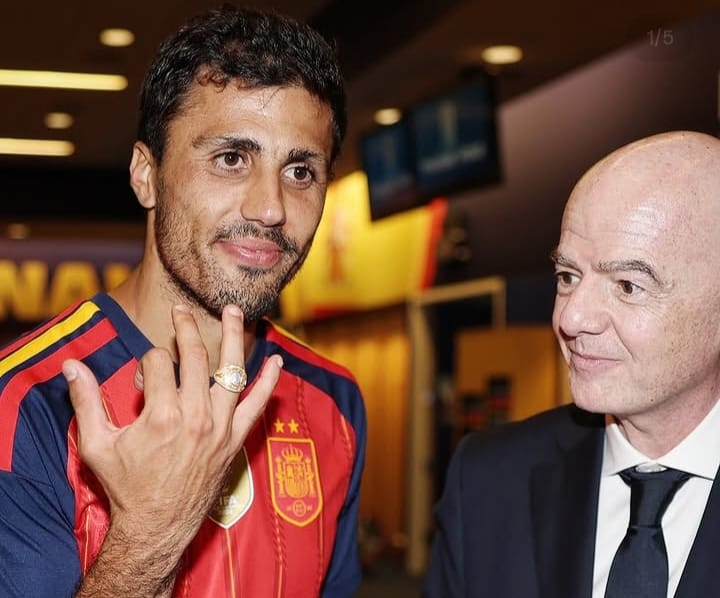 Rodri dan Spanyol menerima cincin juara Piala Dunia 2026