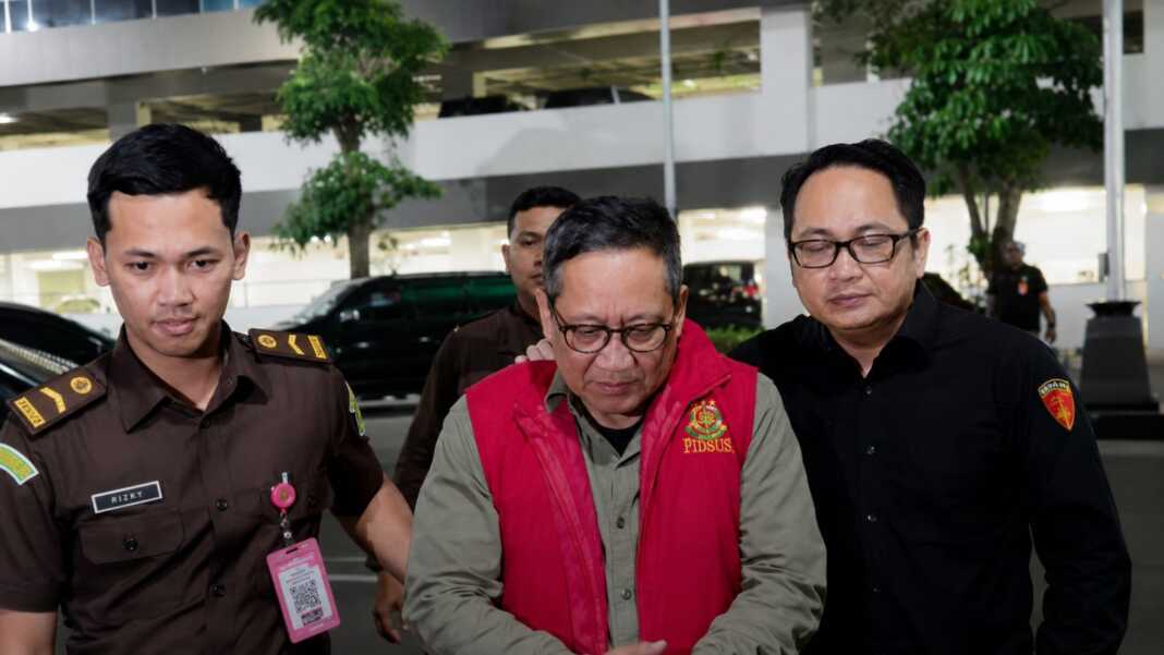 Eks Dirut KBS Chairul Anwar jadi tersangka dugaan korupsi pengelolaan keuangan dengan kerugian negara sekitar Rp10,2 miliar, termasuk Rp7,4 miliar yang diduga untuk pribadi.