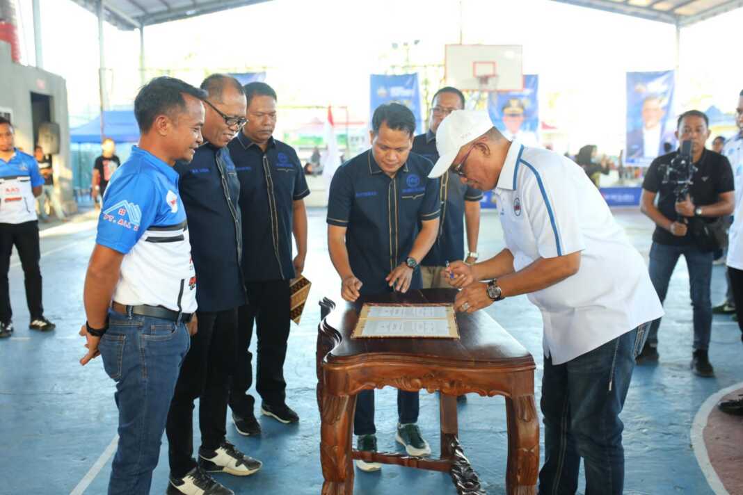 Pelantikan Pengurus Persatuan Bola Voli Seluruh Indonesia (PBVSI) Kabupaten Bone sekaligus menjadi penanda dimulainya Turnamen Voli BerAmal Cup 2026, Minggu (26/7/2026).