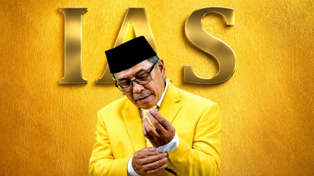Ilham Arief Sirajuddin atau IAS dalam foto berlatar atribut Partai Golkar.