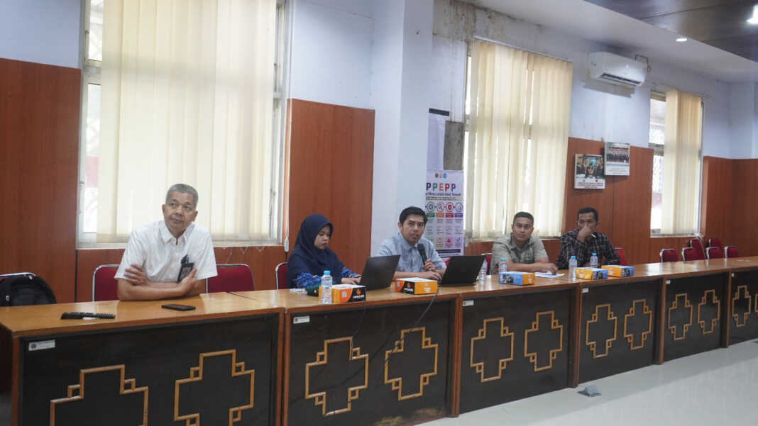 Wakil Direktur Bidang Kemahasiswaan PNUP Andi Muhammad Subhan bersama panitia memaparkan persiapan PKKMB 2026 di Kampus PNUP Tamalanrea, Makassar, Kamis, 23 Juli 2026.