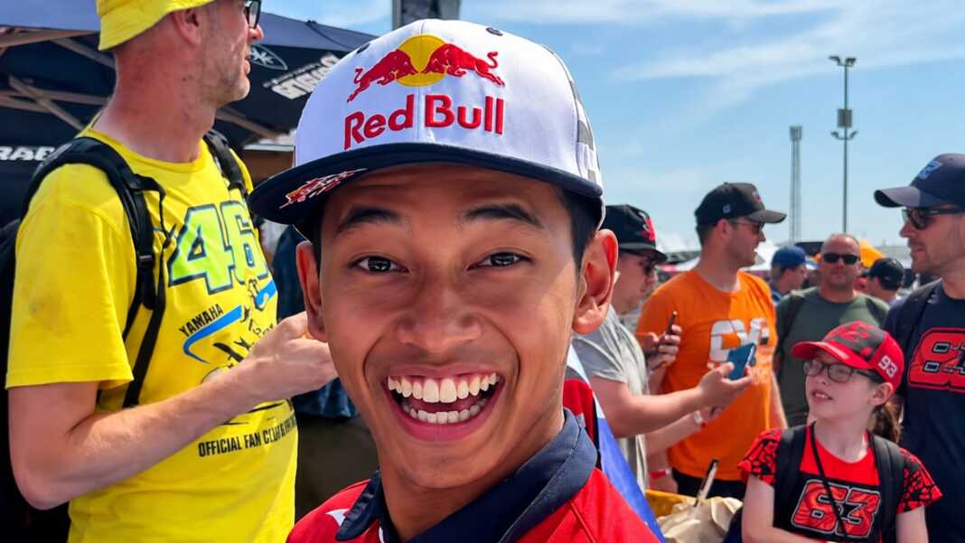 Veda Ega Pratama usai sesi practice Moto3 Jerman 2026 di Sachsenring.