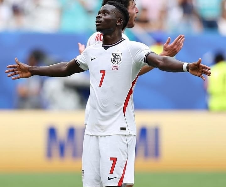 Bukayo Saka merayakan gol Inggris saat menghadapi Prancis pada perebutan tempat ketiga Piala Dunia 2026.