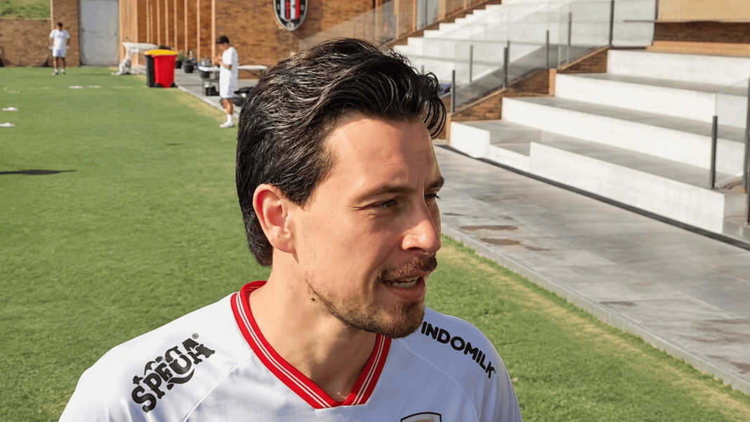 Thom Haye memuji fasilitas latihan Bali United yang digunakan Timnas Indonesia selama pemusatan latihan di Bali. Gelandang Garuda itu optimistis tim siap menghadapi Piala AFF 2026.